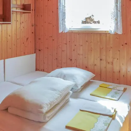 2 Bedroom Amazing In Casa vacanze