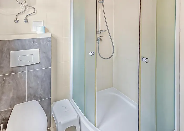 Дом отдыха 2 Bedroom Amazing In *